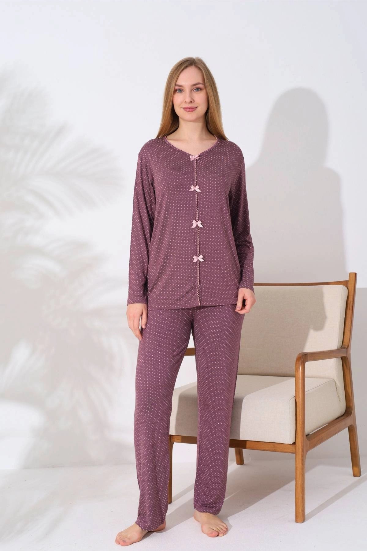 Kadın Pijama Takımı - Gülkurusu Puantiyeli Önden Düğmeli Uzun Kollu Likralı 2828UY