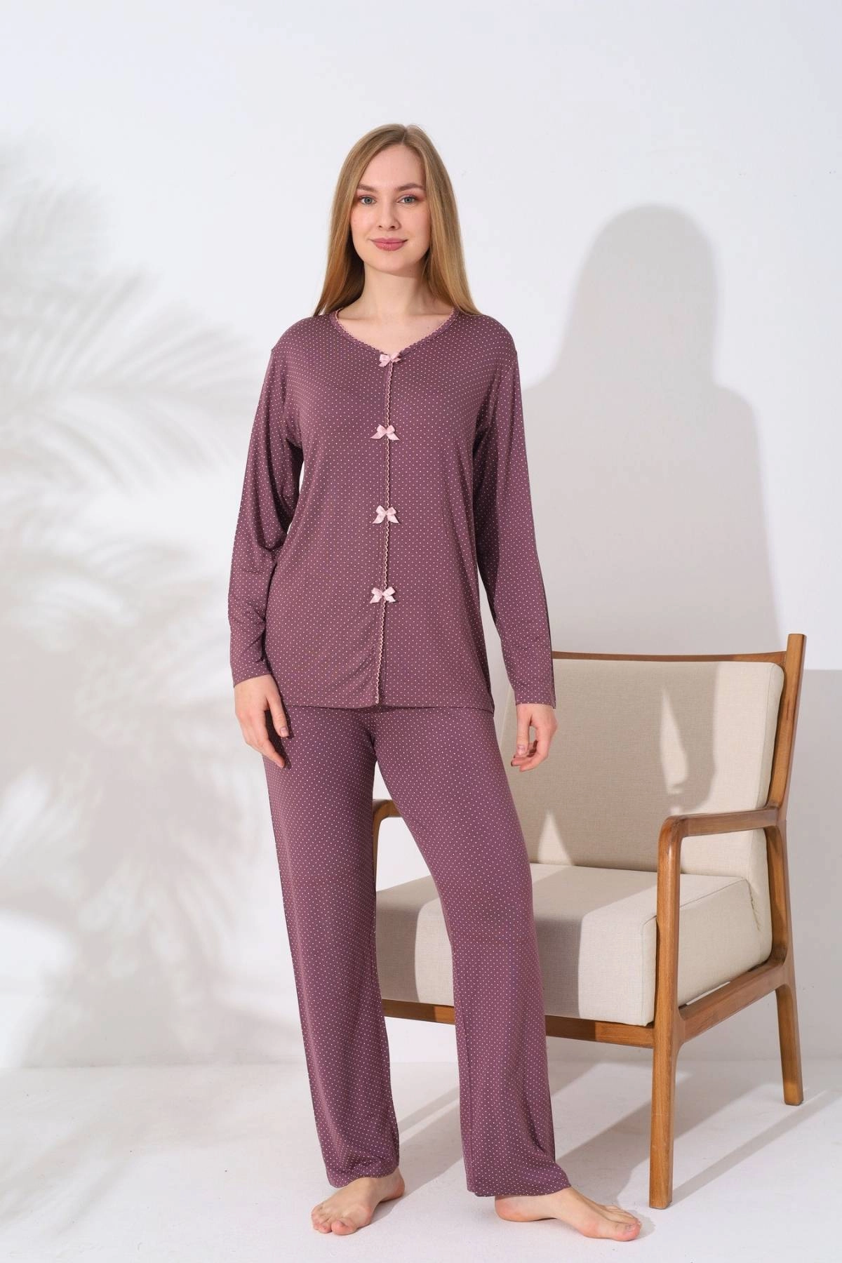 Kadın Pijama Takımı - Gülkurusu Puantiyeli Önden Düğmeli Uzun Kollu Likralı 2828UY