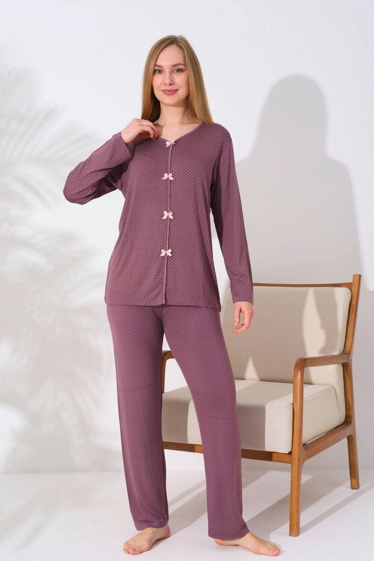 Kadın Pijama Takımı - Gülkurusu Puantiyeli Önden Düğmeli Uzun Kollu Likralı 2828UY