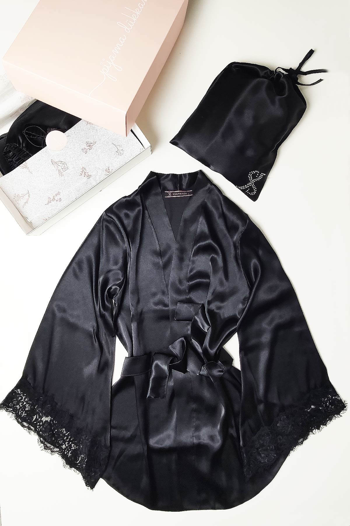 İpek%20Saten%208%20li%20%20Çeyizlik%20Pijama%20Seti%20-%20Siyah%20Dantelli%20Sabahlık%20Gecelik%20Şort%208000MS