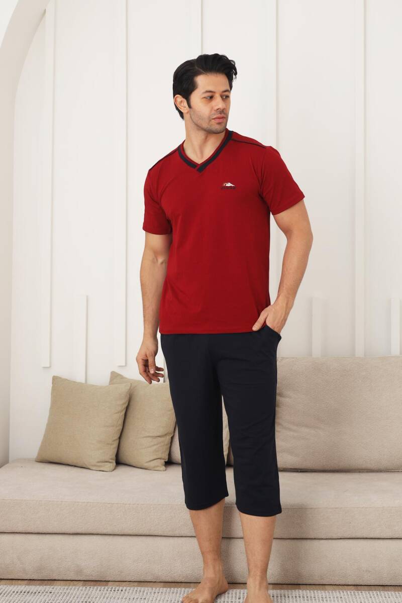 Erkek%20Pijama%20Takımı%20-%20Bordo%20Arma%20Nakışlı%20Likralı%20V%20Yaka%20Bermuda%201212B