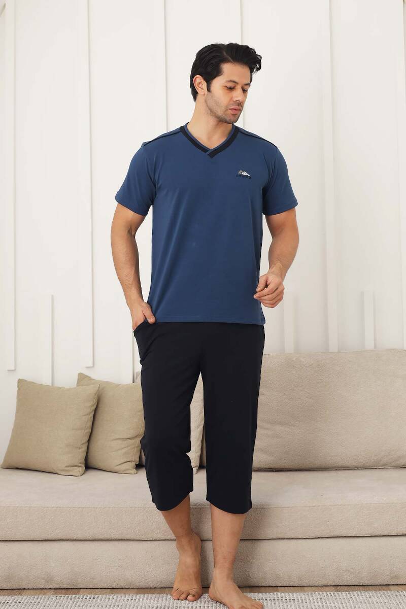 Erkek%20Pijama%20Takımı%20-%20İndigo%20Arma%20Nakışlı%20Likralı%20V%20Yaka%20Bermuda%201212B
