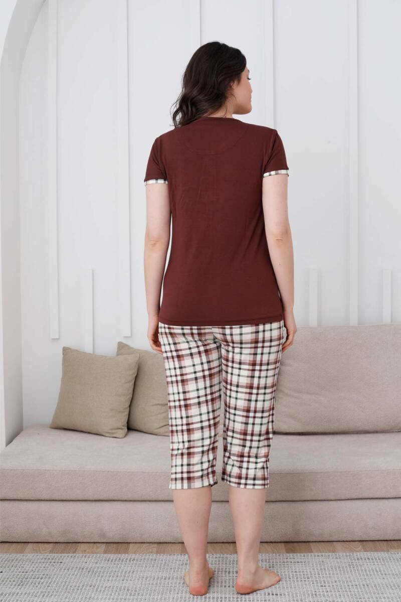 Ekoseli%20Kadın%20Pijama%20Takımı%20-%20Kahverengi%20Nakışlı%20Likralı%20Bermuda%202834B