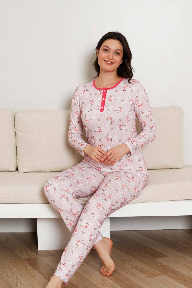 Çiçek%20Desenli%20Kadın%20Pijama%20Takımı%20-%203%20Düğmeli%20Uzun%20Kol%20Likralı%20Viskon%20%202845UY