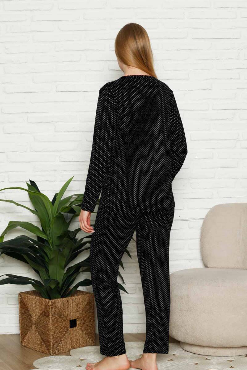Fiyonklu%20Kadın%20Pijama%20Takımı%20-%20Siyah%20Puantiyeli%20Uzun%20Kol%20Likralı%202828UY