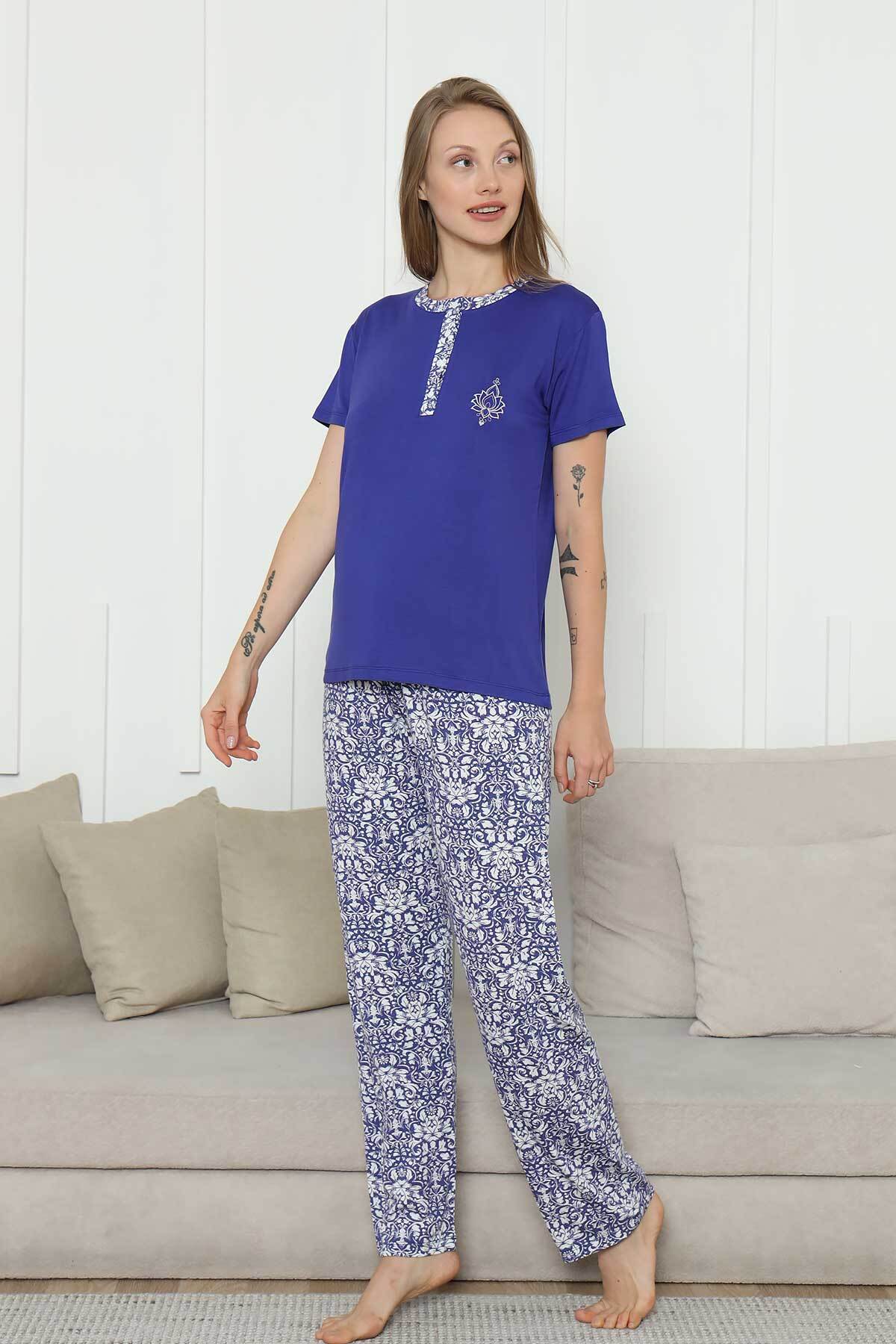 Nakışlı Kadın Pijama Takımı -Saks Mavi Etnik Desenli Kısa Kol Likralı Rink Viskon 2865KY