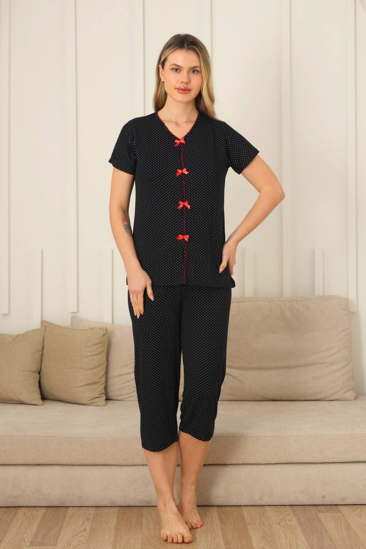 Kadın Pijama Takımı - Siyah Puantiyeli Önden Düğmeli Bermuda Likralı 2828B