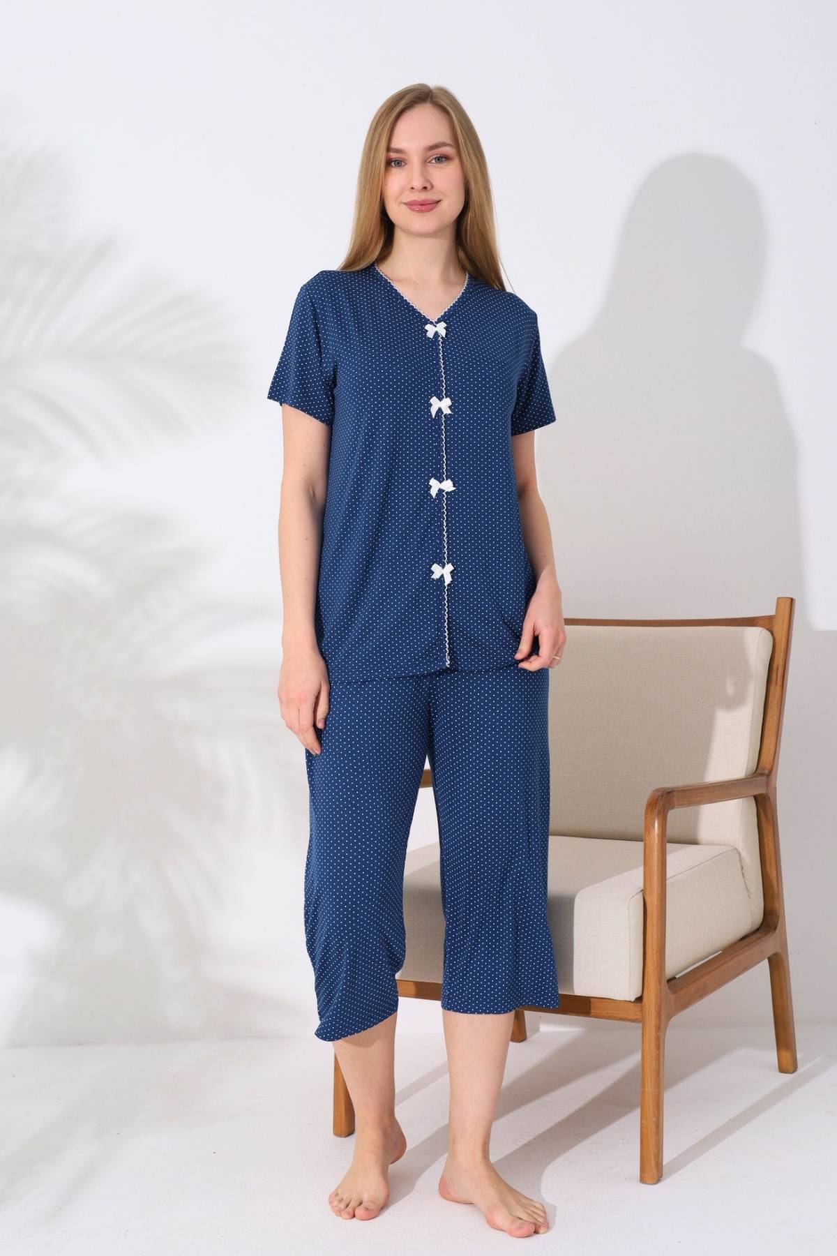 Kadın Pijama Takımı - İndigo Puantiyeli Önden Düğmeli Bermuda Likralı 2828B
