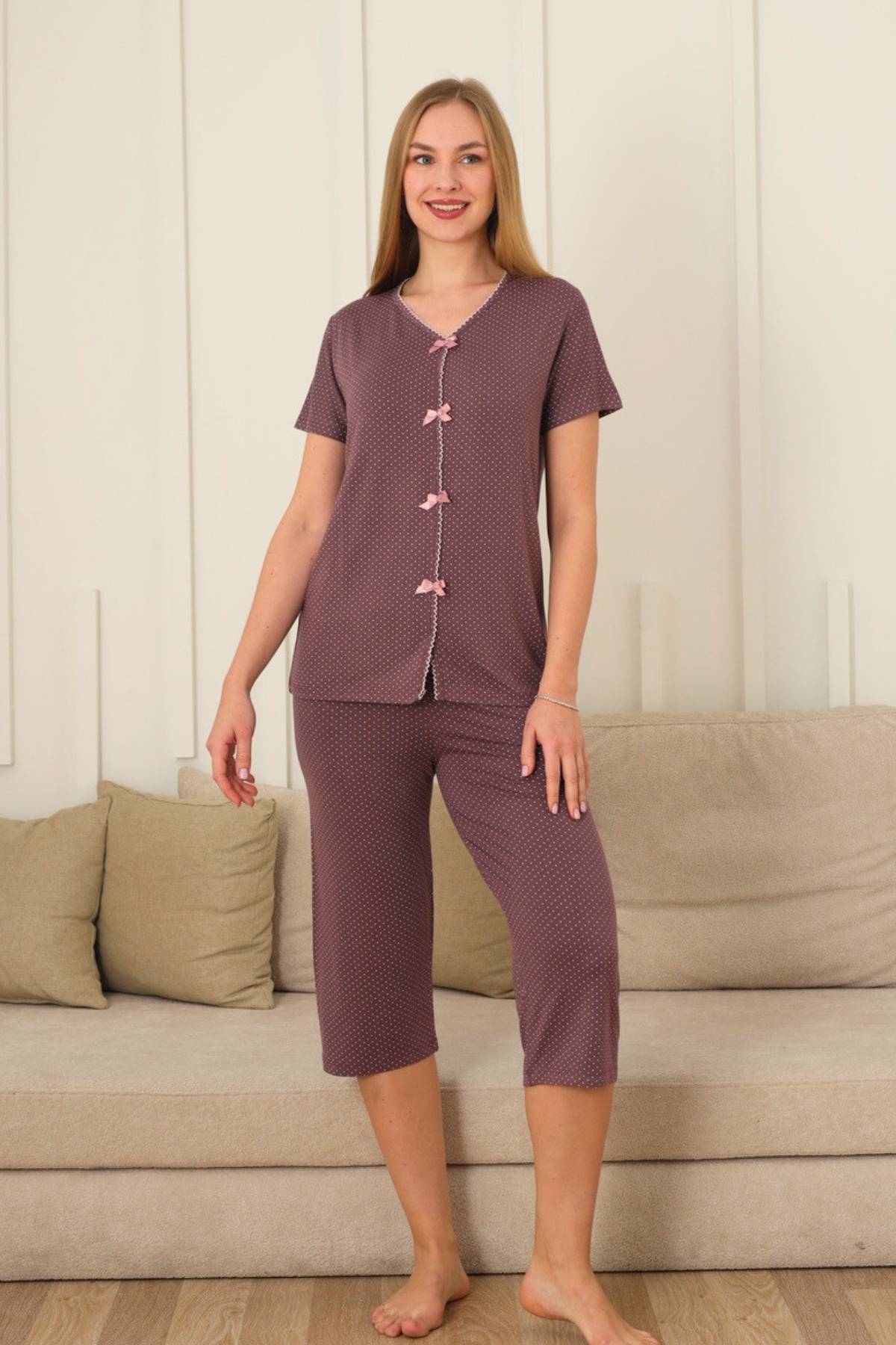 Kadın Pijama Takımı - Gülkurusu Puantiyeli Önden Düğmeli Bermuda Likralı 2828B