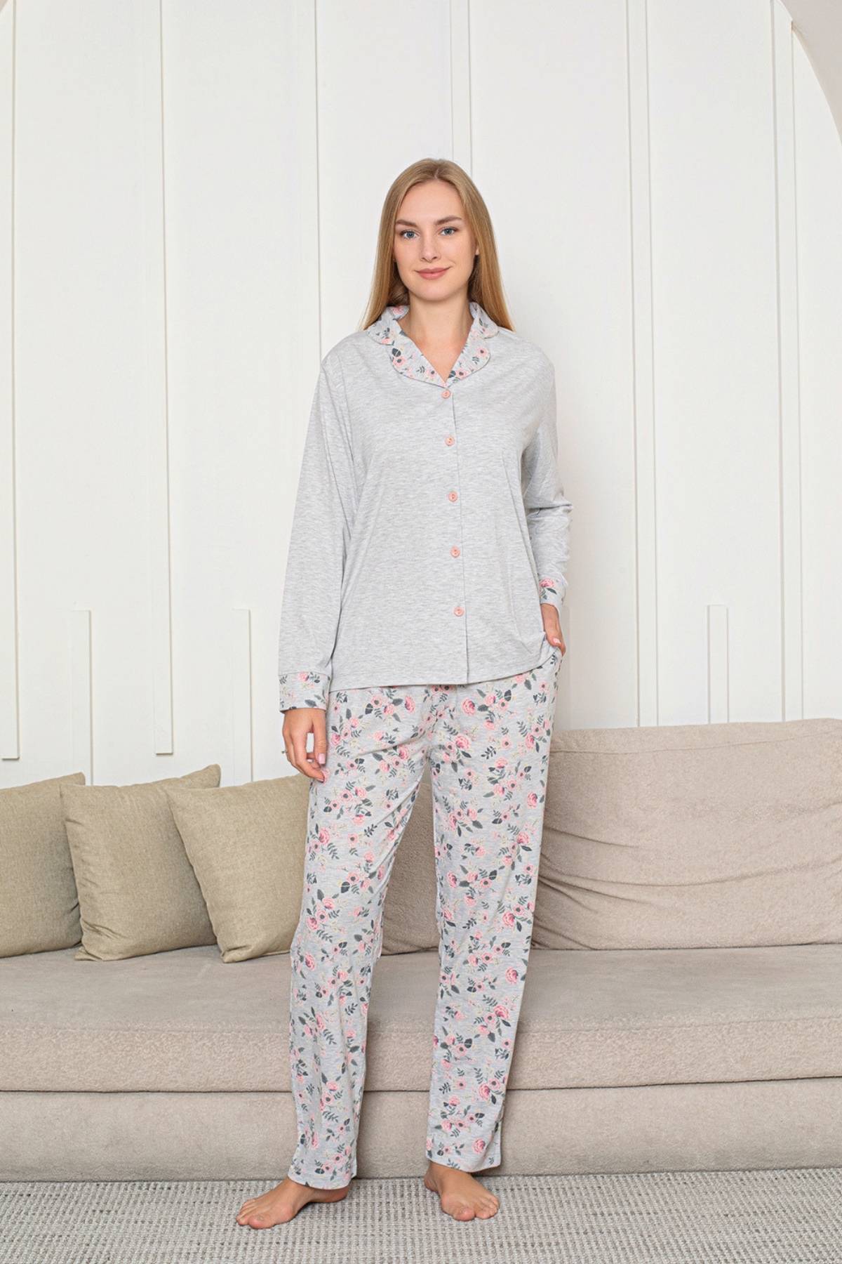 Kadın Pijama Takımı - Gri Gül Desenli Önden Düğmeli Uzun Kollu Likralı Penye 2873UY