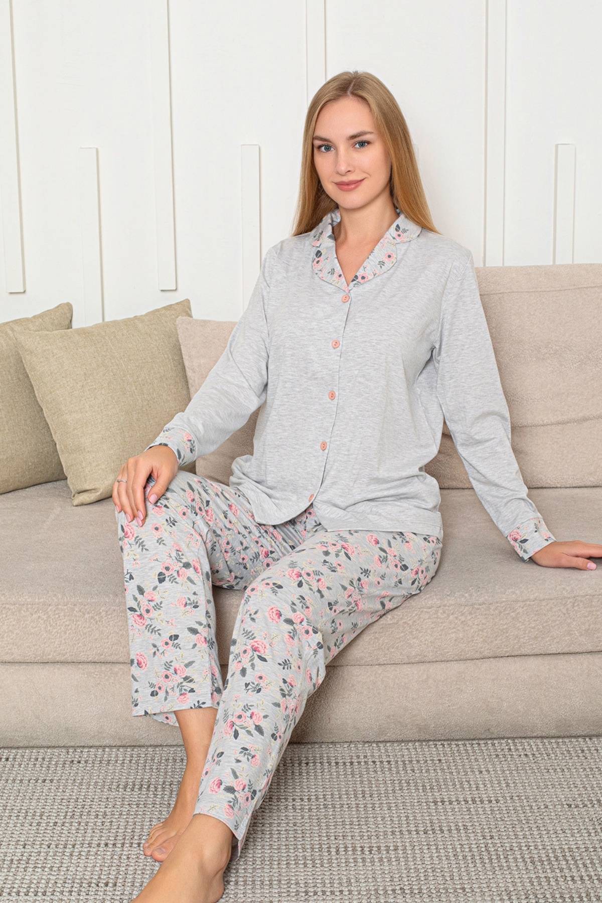 Kadın Pijama Takımı - Gri Gül Desenli Önden Düğmeli Uzun Kollu Likralı Penye 2873UY