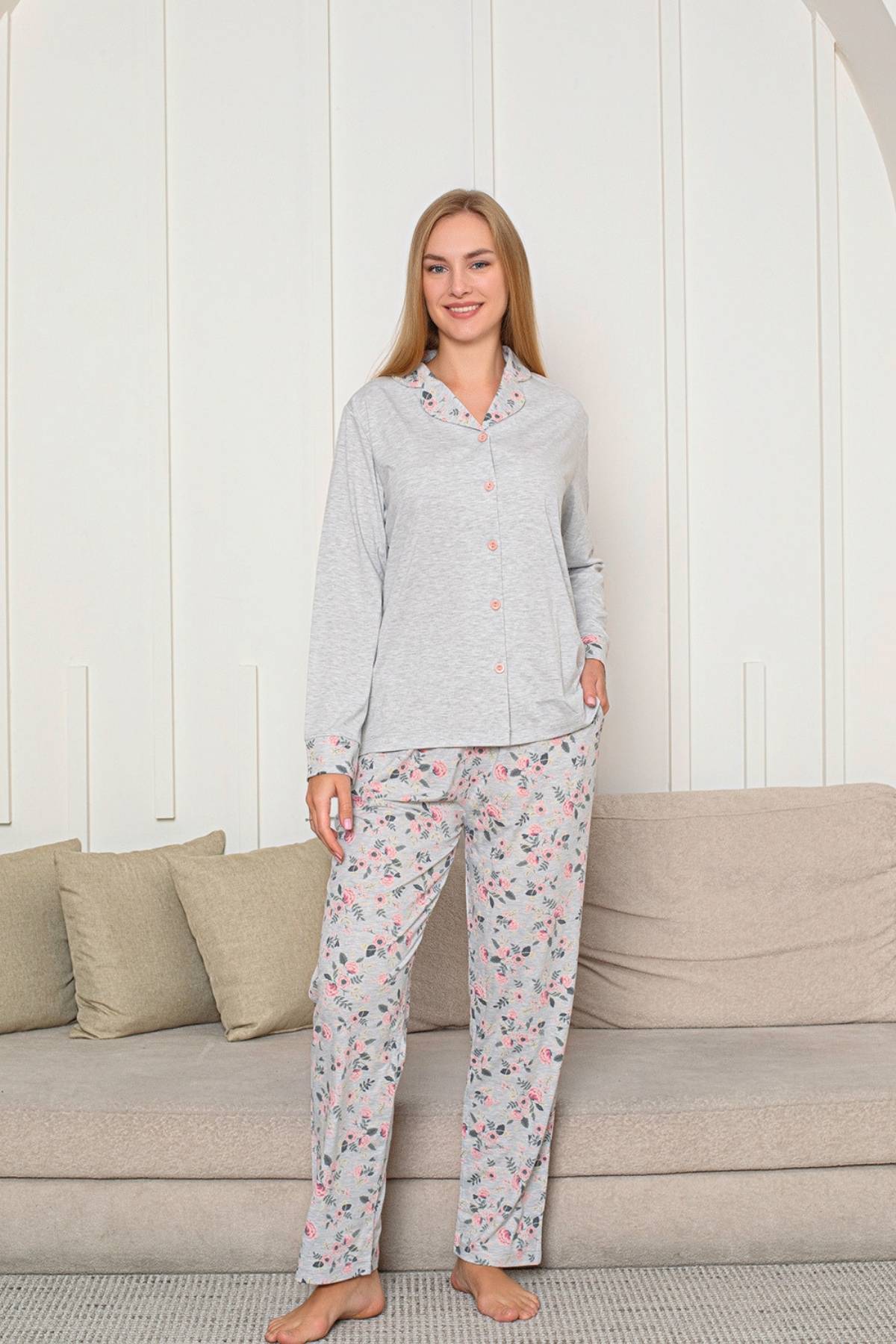 Kadın Pijama Takımı - Gri Gül Desenli Önden Düğmeli Uzun Kollu Likralı Penye 2873UY