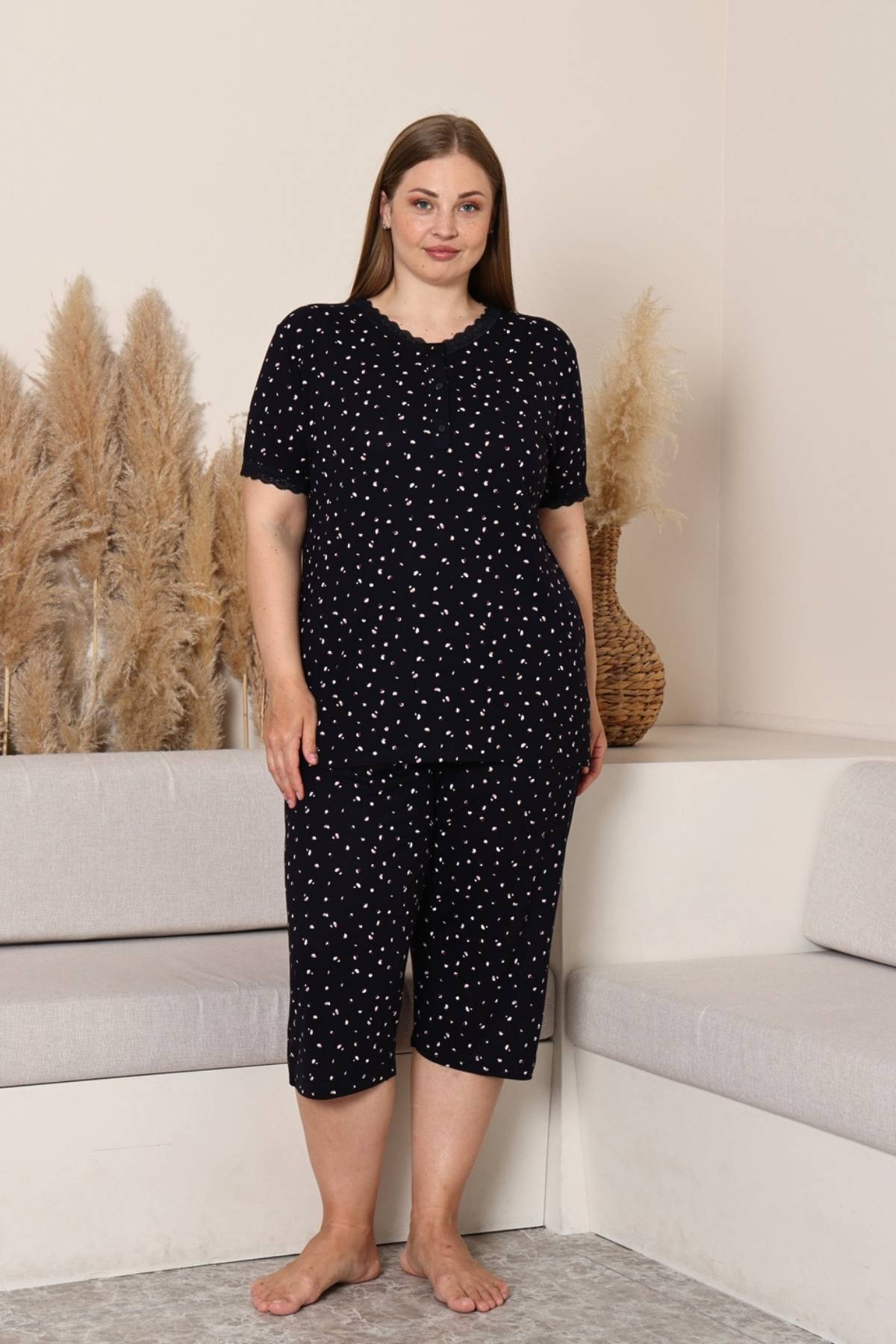 Büyük Beden Kadın Pijama Takımı - Lacivert Çiçek Desenli Likralı Viskon 2915BB