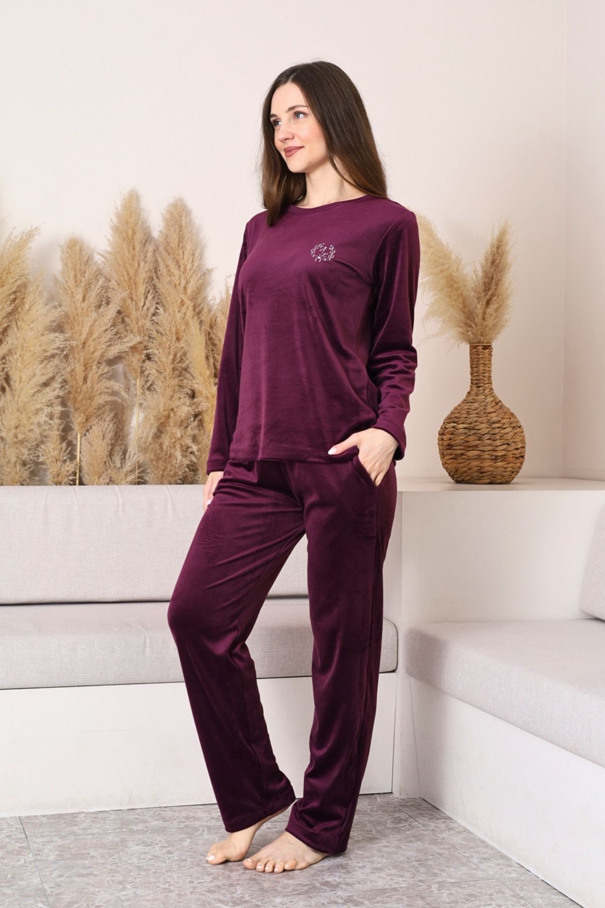 Kadife Kadın Pijama Takımı - Mor Nakış Desenli Cepli Süper Soft Kumaş 2598UK
