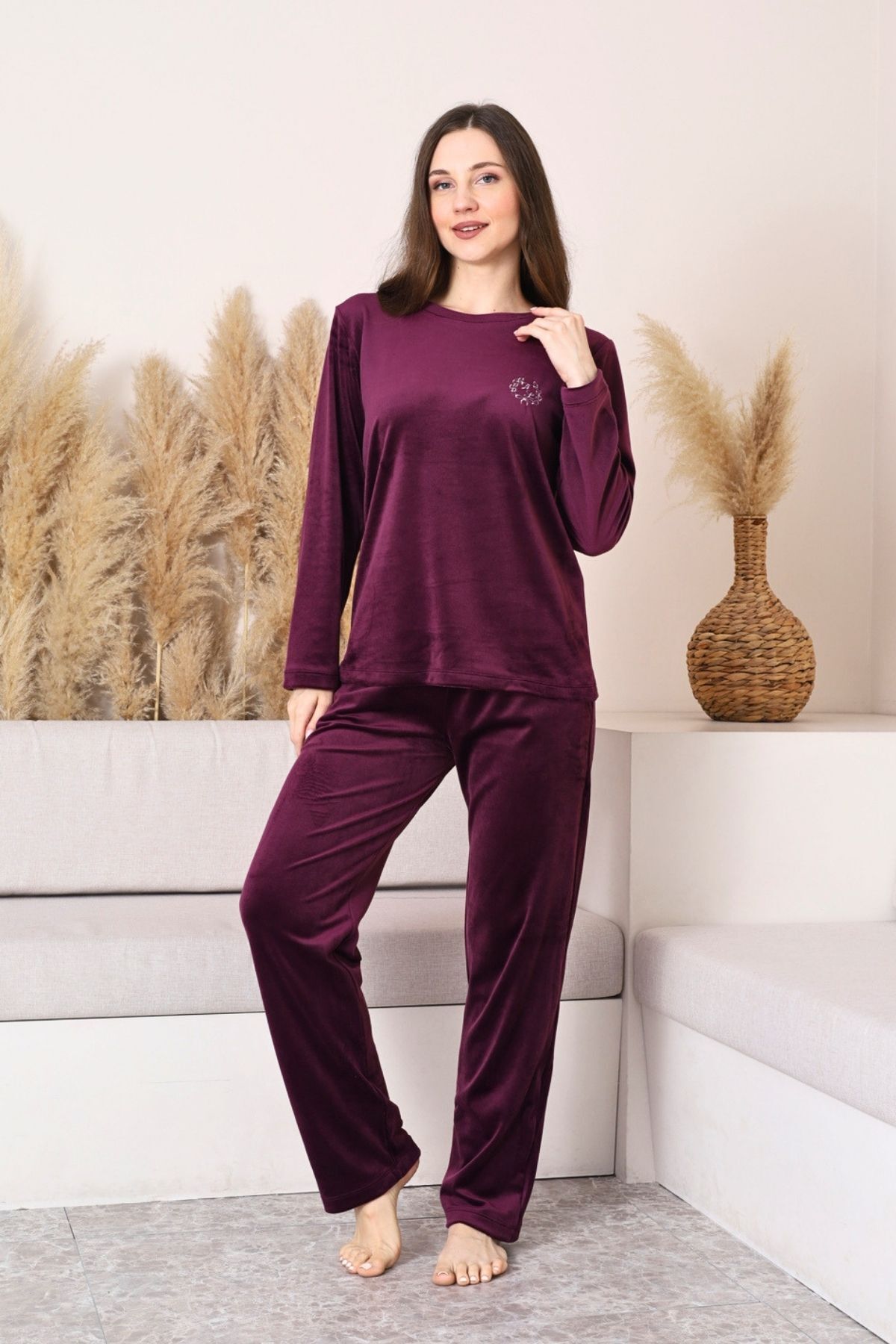 Kadife Kadın Pijama Takımı - Mor Nakış Desenli Cepli Süper Soft Kumaş 2598UK
