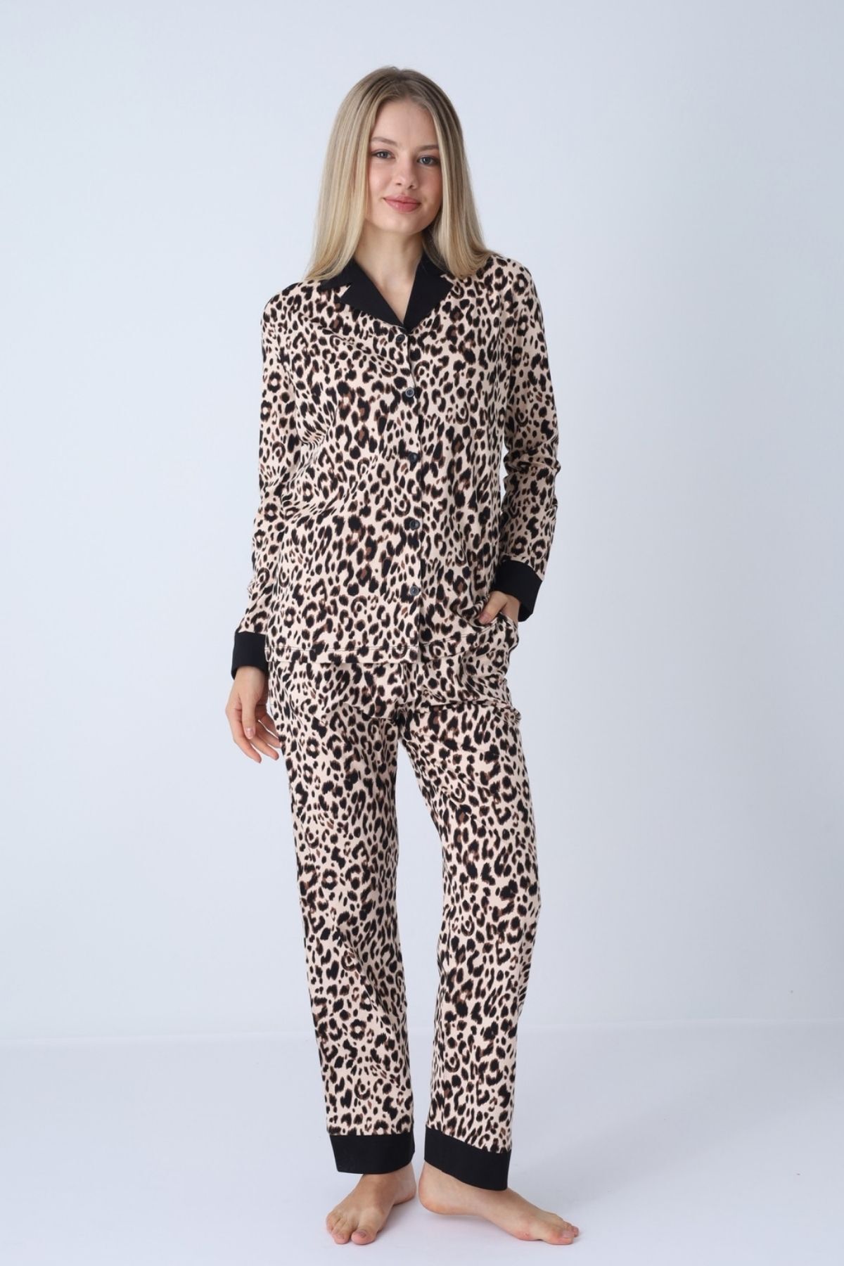 Kadın Pijama Takımı - Leopar Desenli Boydan Düğmeli % 100 Pamuk 2719UY